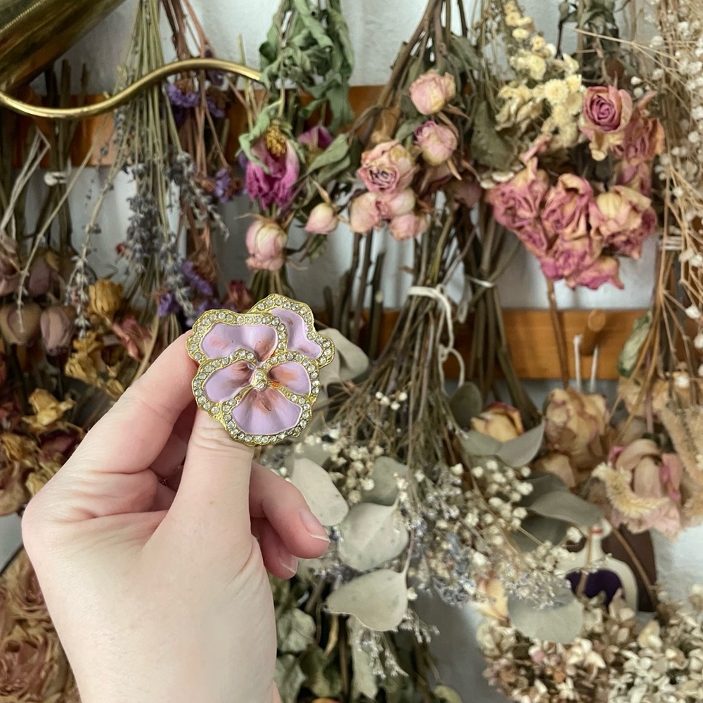 Viola Brooch